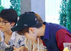 泰星mike父母照片,揭秘明星家族的温馨瞬间