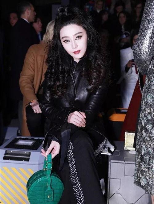 明星穿条绒裤,明星演绎潮流穿搭新主张